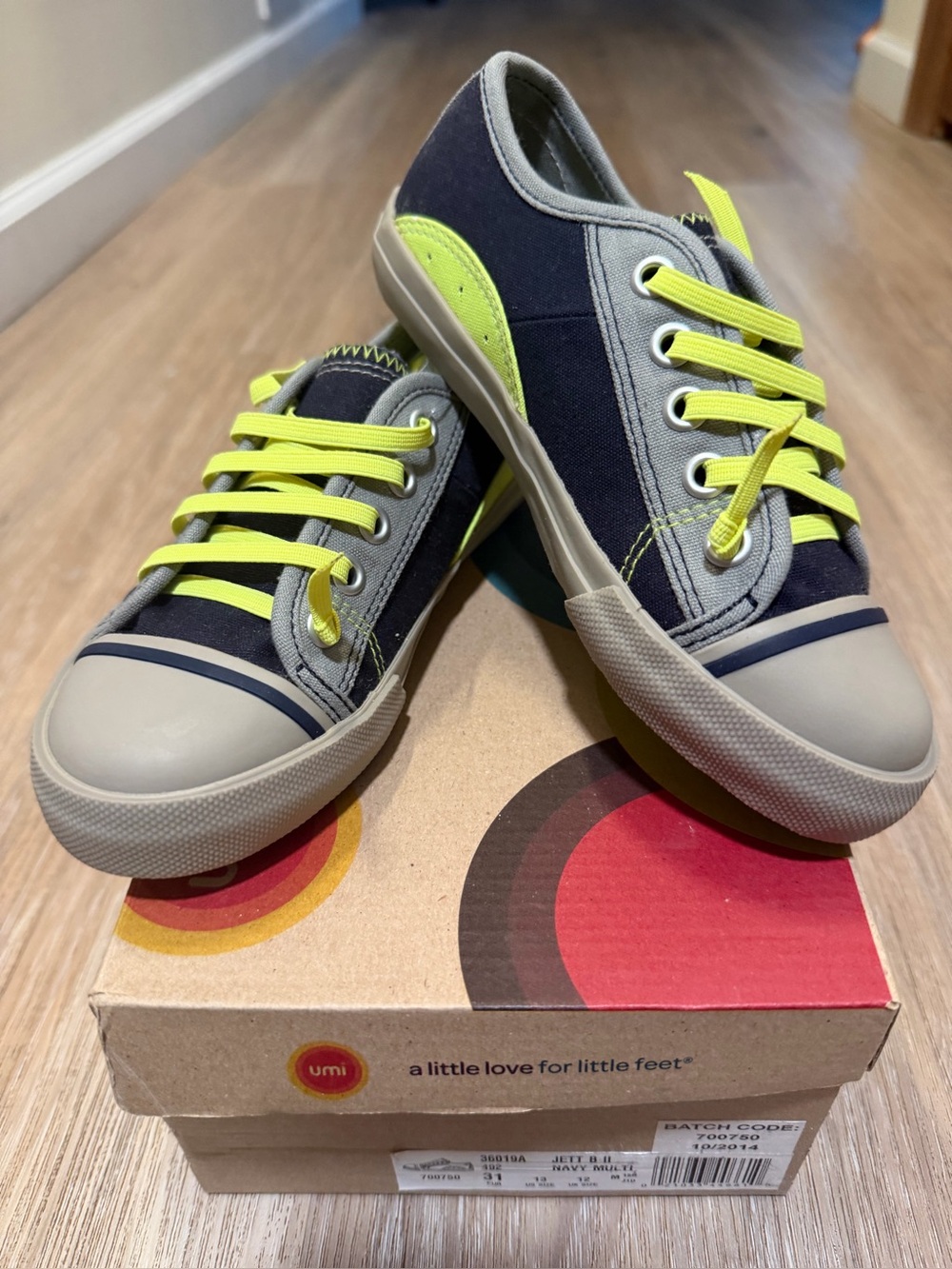 UMI Jett B II Kids Canvas Sneakers Size 13 EU 31 NIB